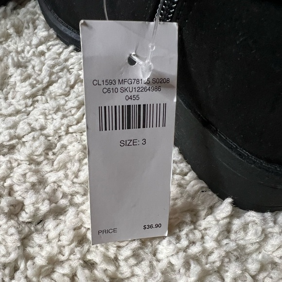 Kids Size 3 Justice Black Fleece Ankle Boots NWT - Picture 10 of 10